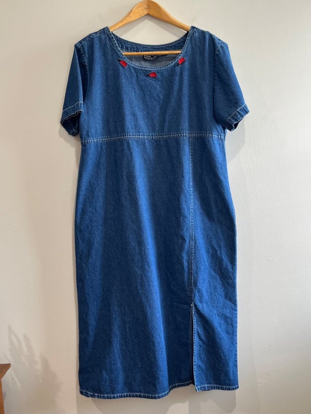 Nick & Sarah Denim Midi Dress Womens L Blue Embroidered Lady Bugs Cottage 90s
